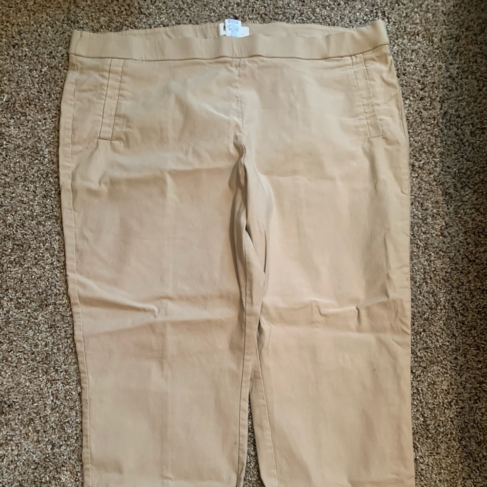 ELLIE - dress Capris (Worn Once)